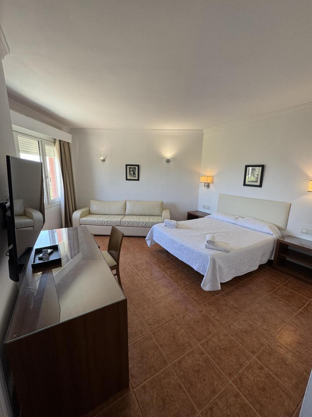 Hotel Las Camelias Sotogrande Exterior foto